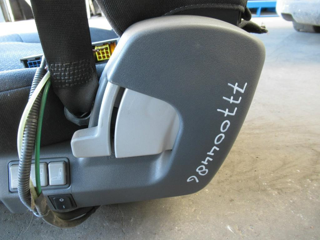 O&K  - Siège pour Engins de chantier: photos 2 O&K  - Siège pour Engins de chantier: photos 2