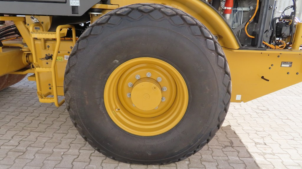 Compacteur à pieds de mouton/ Monocylindre Caterpillar CS66B: photos 16