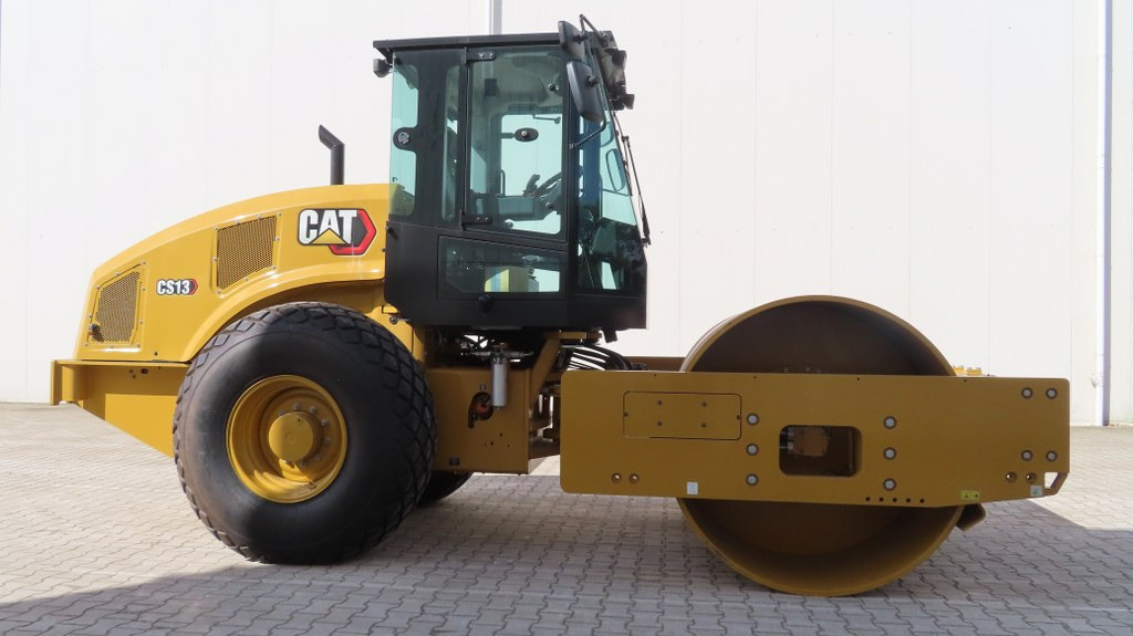 Caterpillar CS66B - Compacteur à pieds de mouton/ Monocylindre: photos 1 Caterpillar CS66B - Compacteur à pieds de mouton/ Monocylindre: photos 1