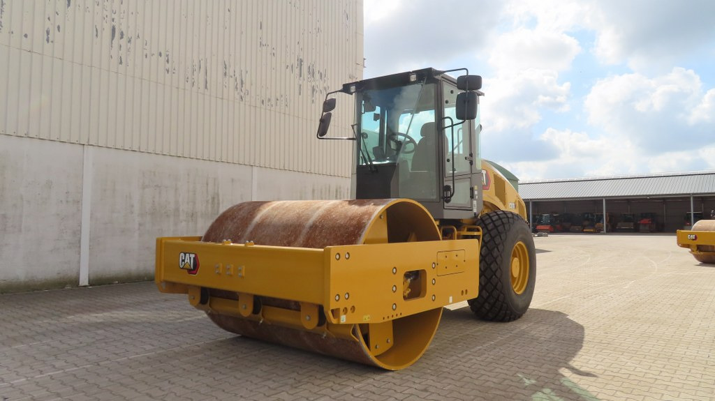Compacteur à pieds de mouton/ Monocylindre Caterpillar CS66B: photos 6