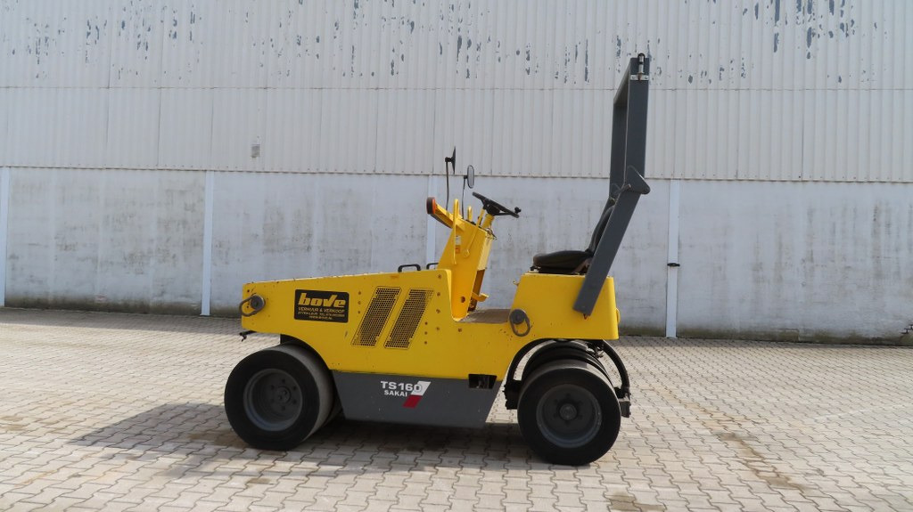 Sakai TS 160 - Compacteur à pneus: photos 5 Sakai TS 160 - Compacteur à pneus: photos 5