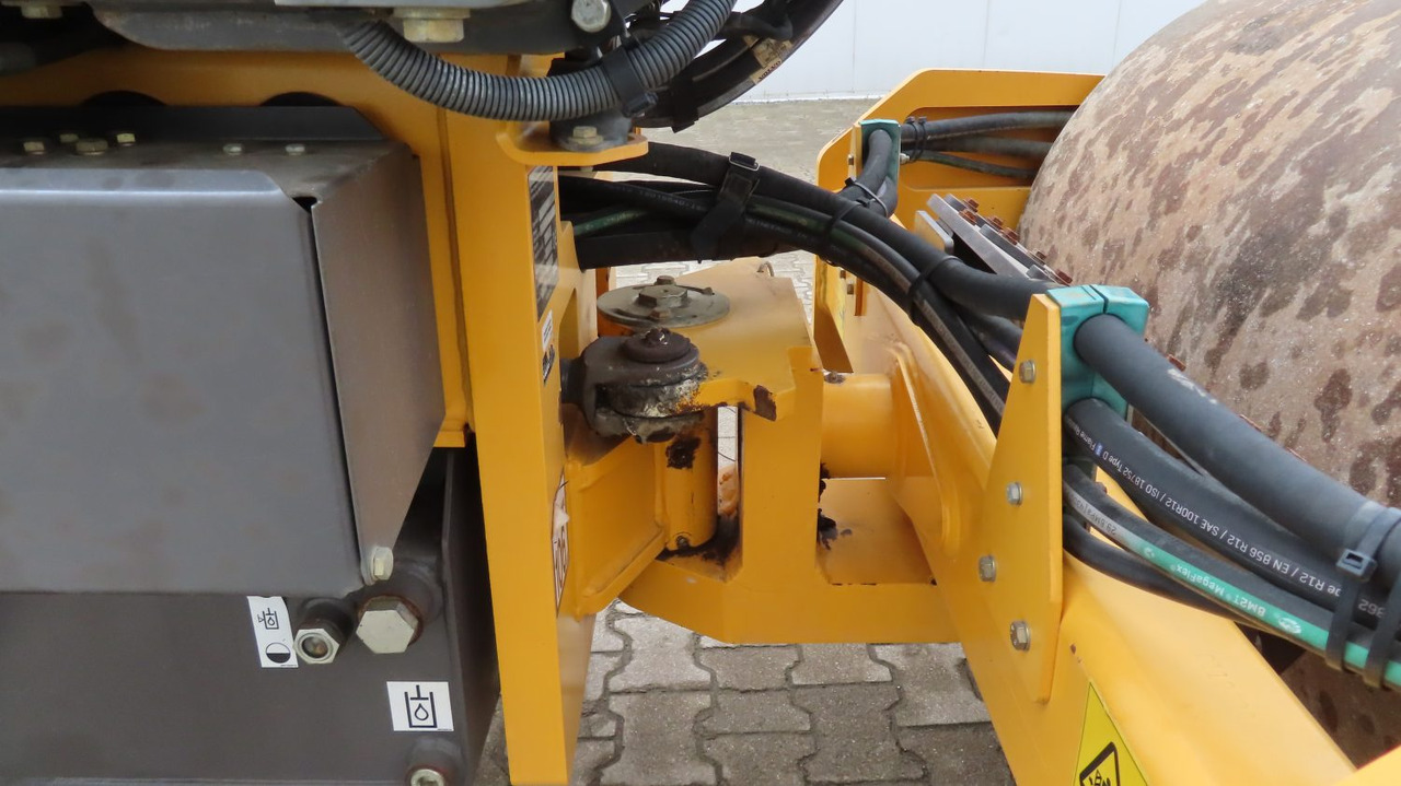 Compacteur à pieds de mouton/ Monocylindre Volvo SD 45 B: photos 12