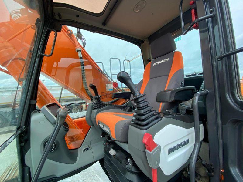 Doosan DX 225 LC - Pelle sur chenille: photos 5 Doosan DX 225 LC - Pelle sur chenille: photos 5