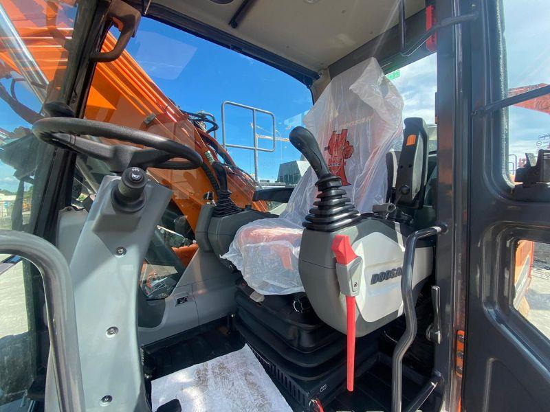 Doosan DX160W - Pelle sur pneus: photos 5 Doosan DX160W - Pelle sur pneus: photos 5