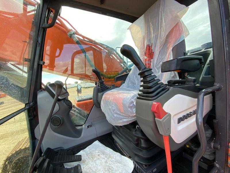 Doosan DX300LC - Pelle sur chenille: photos 5 Doosan DX300LC - Pelle sur chenille: photos 5