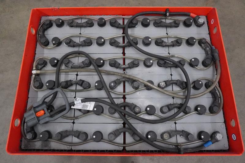 AIM 48 Volt 5 PzS 775 Ah - Accumulateur pour Matériel de manutention: photos 3 AIM 48 Volt 5 PzS 775 Ah - Accumulateur pour Matériel de manutention: photos 3