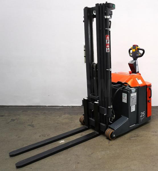 Combilift CS1250 - Gerbeur: photos 2 Combilift CS1250 - Gerbeur: photos 2