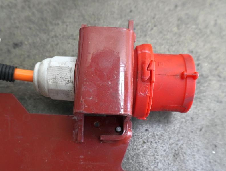 LINDE integr. LDG 48 V/65 A - Accumulateur: photos 3 LINDE integr. LDG 48 V/65 A - Accumulateur: photos 3