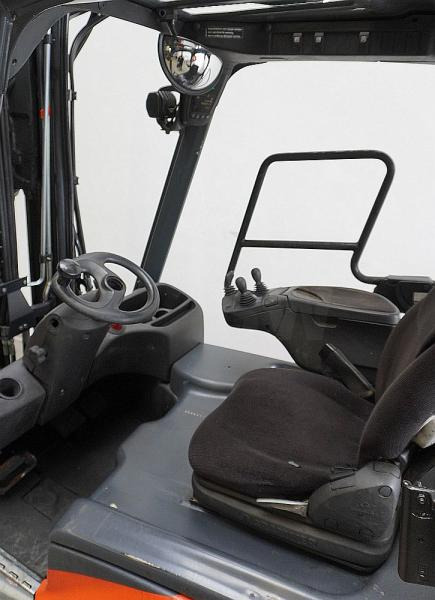 Linde E 16 EVO 386-02 - Chariot élévateur électrique: photos 3 Linde E 16 EVO 386-02 - Chariot élévateur électrique: photos 3