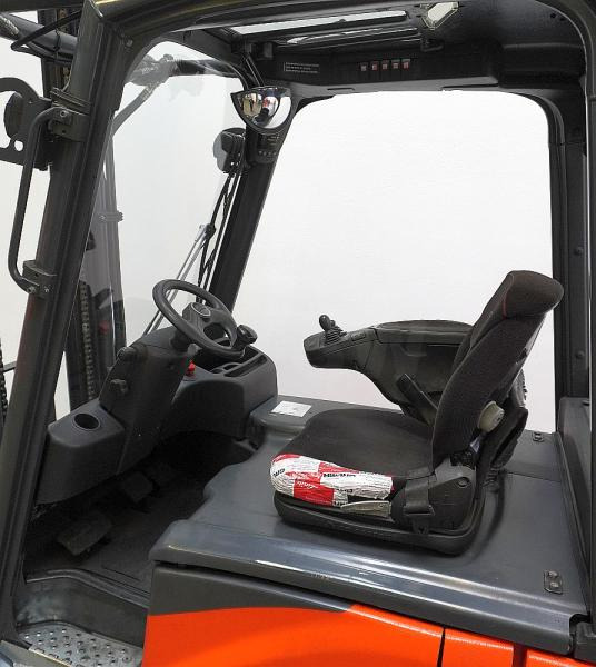 Linde E 16 H EVO 386-02 - Chariot élévateur électrique: photos 3 Linde E 16 H EVO 386-02 - Chariot élévateur électrique: photos 3