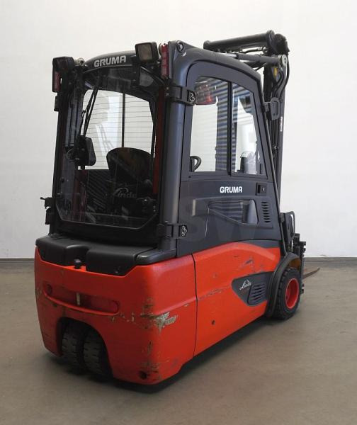 Linde E 18 L EVO 386-02 - Chariot élévateur électrique: photos 2 Linde E 18 L EVO 386-02 - Chariot élévateur électrique: photos 2
