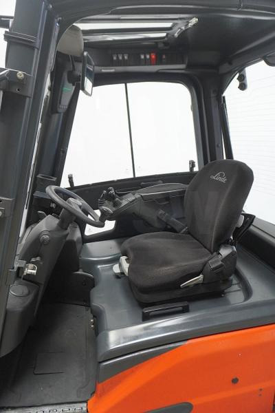 Linde E 18 L EVO 386-02 - Chariot élévateur électrique: photos 3 Linde E 18 L EVO 386-02 - Chariot élévateur électrique: photos 3