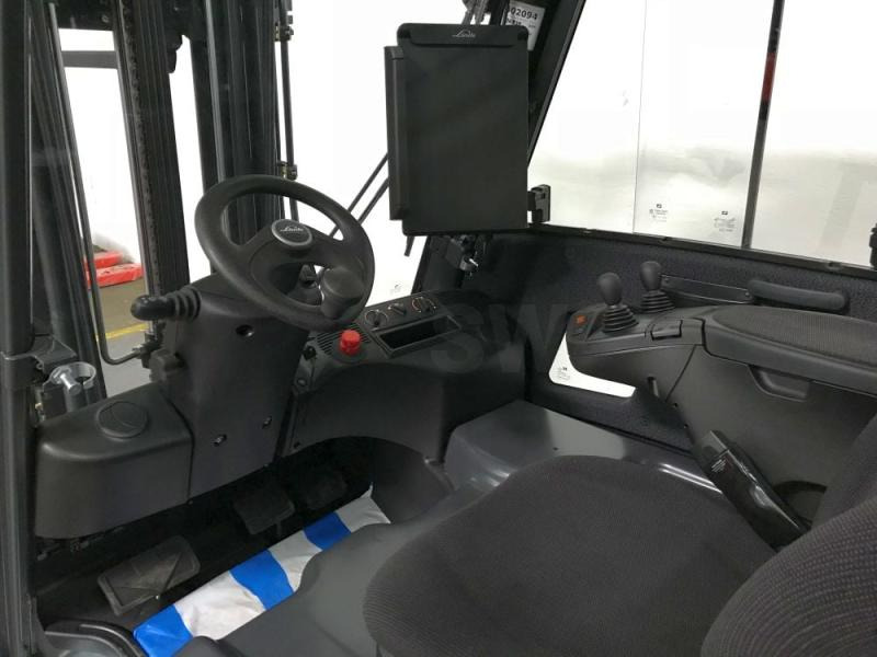 Linde E 18 L EVO 386-02 - Chariot élévateur électrique: photos 4 Linde E 18 L EVO 386-02 - Chariot élévateur électrique: photos 4