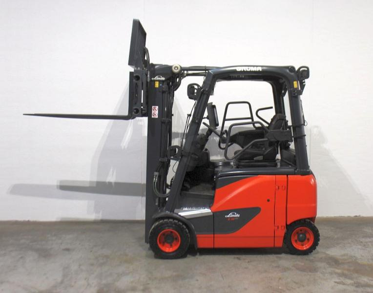 Linde E 18 PH EVO 386-02 - Chariot élévateur électrique: photos 4 Linde E 18 PH EVO 386-02 - Chariot élévateur électrique: photos 4
