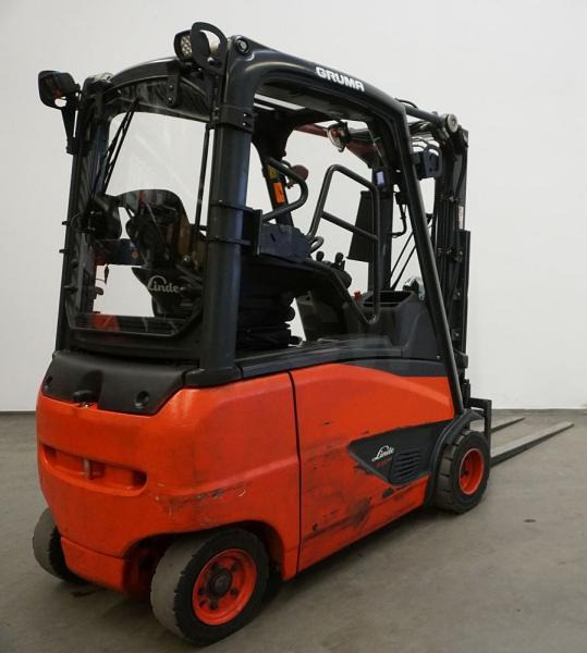 Linde E 20 PH EVO 386-02 - Chariot élévateur électrique: photos 2 Linde E 20 PH EVO 386-02 - Chariot élévateur électrique: photos 2