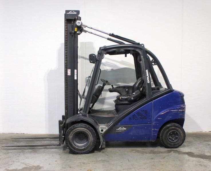 Linde H 25 D/600 (3A) EVO 393-02 - Chariot élévateur diesel: photos 4 Linde H 25 D/600 (3A) EVO 393-02 - Chariot élévateur diesel: photos 4