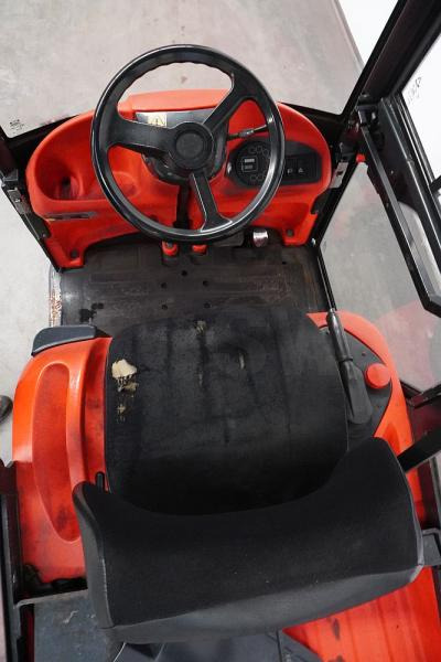 Linde P 60 Z 126 - Chariot tracteur: photos 3 Linde P 60 Z 126 - Chariot tracteur: photos 3