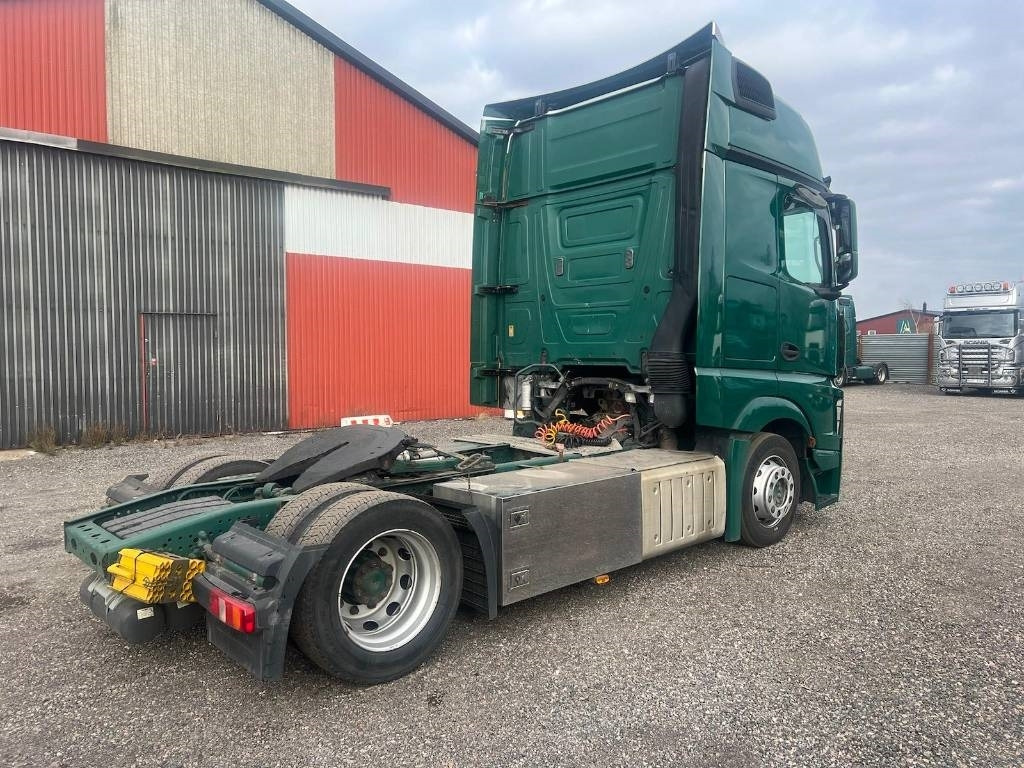 Mercedes-Benz 4x2 serie 0161 Euro 6 - Tracteur routier: photos 3 Mercedes-Benz 4x2 serie 0161 Euro 6 - Tracteur routier: photos 3