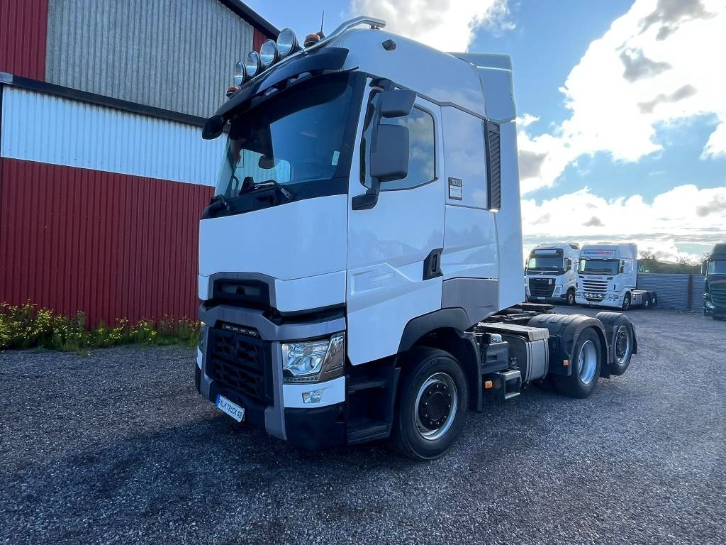 Renault T serie nr 0153 - Tracteur routier: photos 1 Renault T serie nr 0153 - Tracteur routier: photos 1