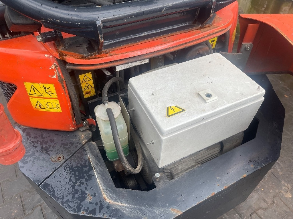 Mini pelle Kubota U17-3 hybride: photos 8 Mini pelle Kubota U17-3 hybride: photos 8