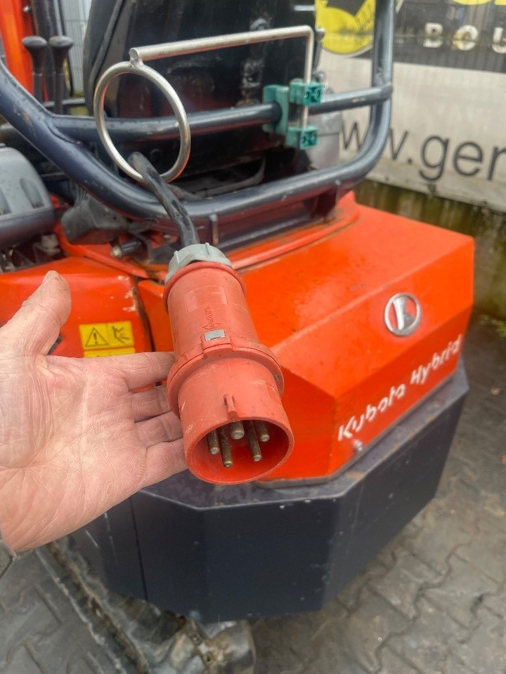 Mini pelle Kubota U17-3 hybride: photos 10 Mini pelle Kubota U17-3 hybride: photos 10