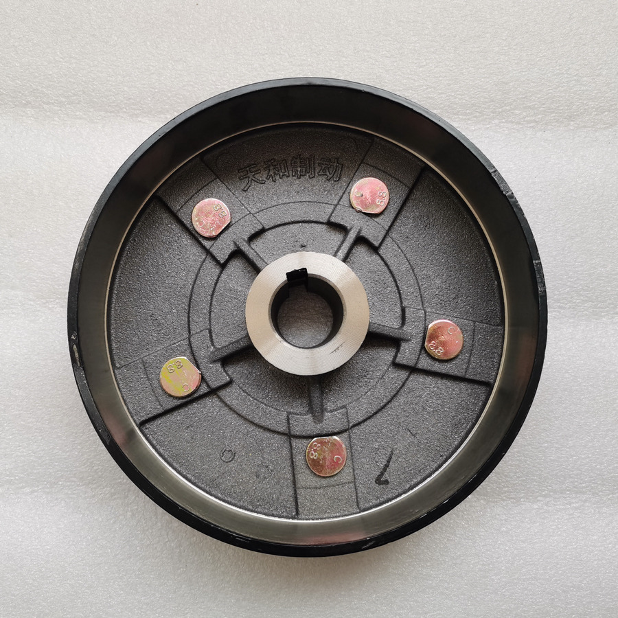Qingdao Promising Brake Drum for AGT KRW23 Wheel Loader - Tambours de frein pour Chargeuse sur pneus: photos 2 Qingdao Promising Brake Drum for AGT KRW23 Wheel Loader - Tambours de frein pour Chargeuse sur pneus: photos 2