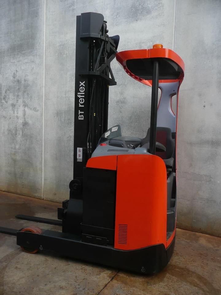 BT RRE 160 - Chariot à mât rétractable: photos 4 BT RRE 160 - Chariot à mât rétractable: photos 4