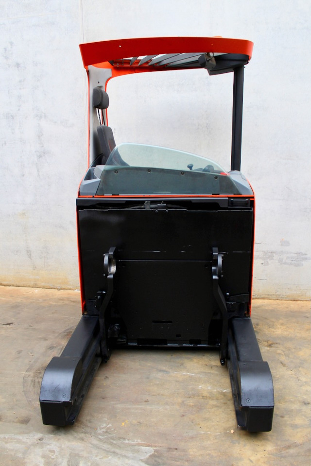 BT RRE 180 E - Chariot à mât rétractable: photos 5 BT RRE 180 E - Chariot à mât rétractable: photos 5