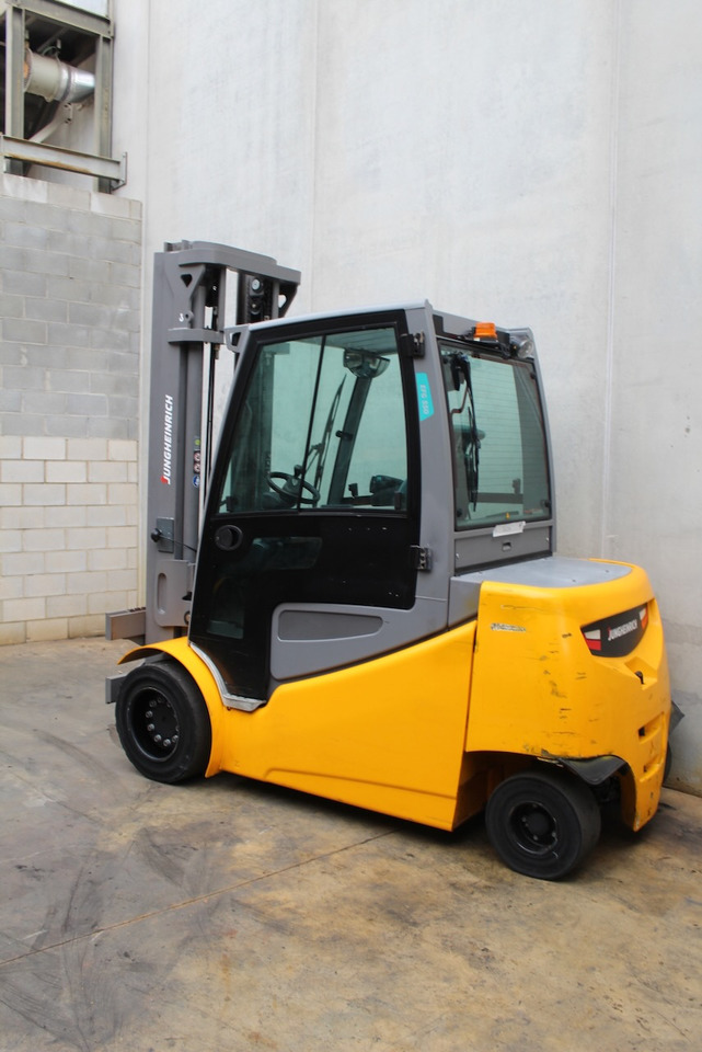 Jungheinrich EFG 550 400 ZT - Chariot élévateur électrique: photos 4 Jungheinrich EFG 550 400 ZT - Chariot élévateur électrique: photos 4