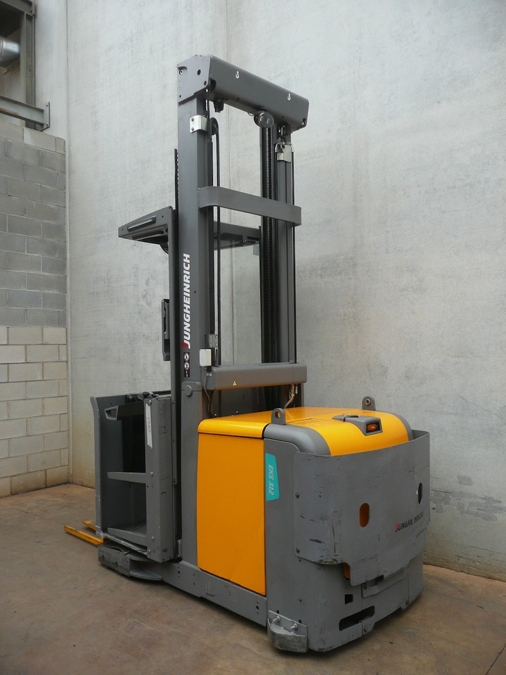 Jungheinrich EKS 312 Z+F 500 ZT - Préparateur de commandes: photos 1 Jungheinrich EKS 312 Z+F 500 ZT - Préparateur de commandes: photos 1