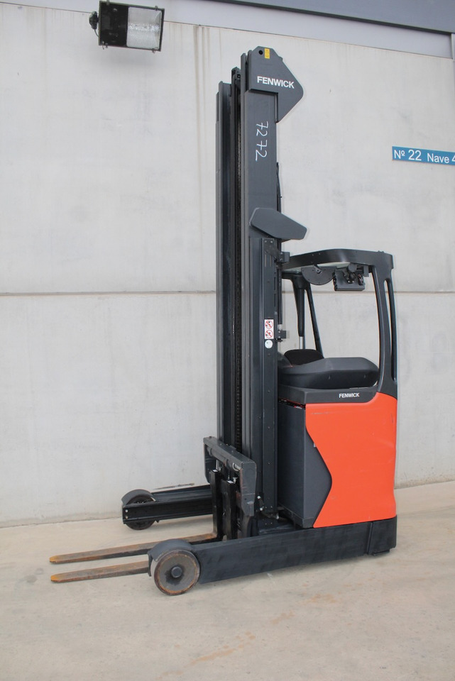 Linde R 16 - Chariot à mât rétractable: photos 3 Linde R 16 - Chariot à mât rétractable: photos 3
