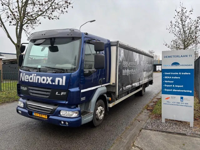 DAF LF 45 210 curtainslider open top roof steel transport MOT 04-2026 - Camion à rideaux coulissants: photos 1 DAF LF 45 210 curtainslider open top roof steel transport MOT 04-2026 - Camion à rideaux coulissants: photos 1