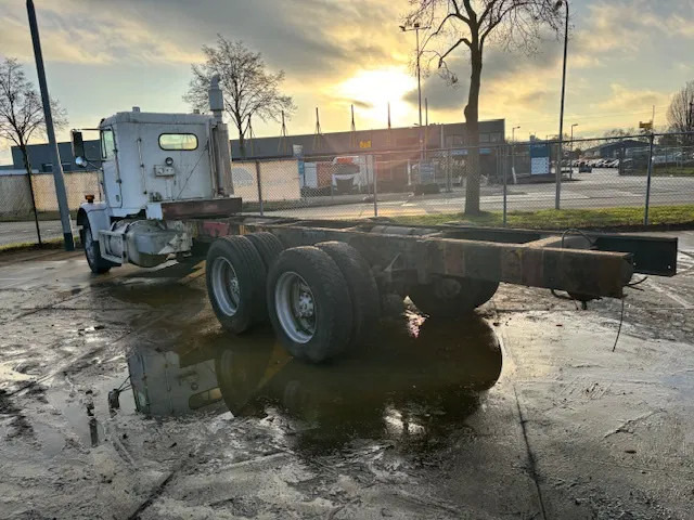 Freightliner 3 AXLE RIGID 6x4 chassis cabine - Châssis cabine: photos 3 Freightliner 3 AXLE RIGID 6x4 chassis cabine - Châssis cabine: photos 3