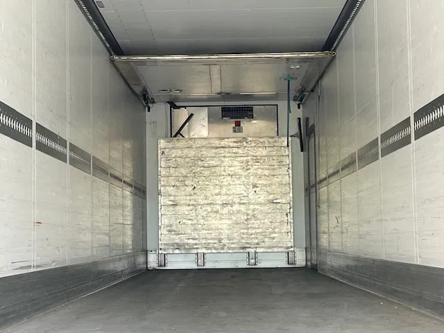 Semi-remorque isothermique Schmitz Cargobull Frigo Thermoking SLX MOT 02-2026: photos 13