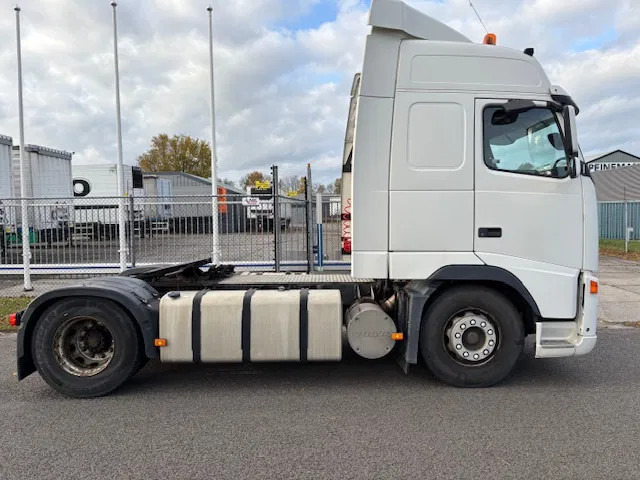 Volvo FH 12.420 E3 4x2T Globetrotter 720.000km!! Analog tacho MOT 06-2026 Tipper - WF hydr. - Tracteur routier: photos 4 Volvo FH 12.420 E3 4x2T Globetrotter 720.000km!! Analog tacho MOT 06-2026 Tipper - WF hydr. - Tracteur routier: photos 4