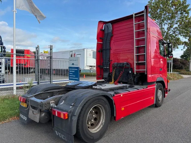 Volvo FH 12 480 Globe XL Euro 5 7B chassis tyres new - Tracteur routier: photos 5 Volvo FH 12 480 Globe XL Euro 5 7B chassis tyres new - Tracteur routier: photos 5