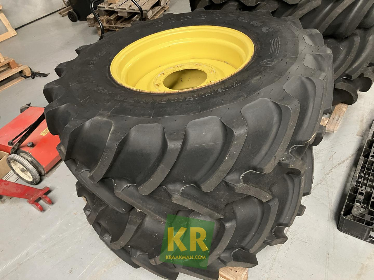 Banden Firestone Firestone - Pneu pour Machine agricole: photos 2 Banden Firestone Firestone - Pneu pour Machine agricole: photos 2