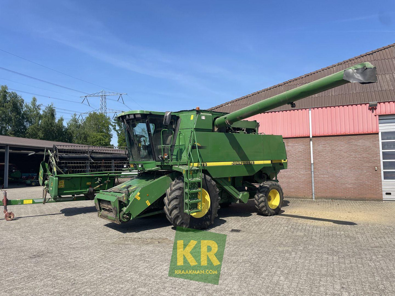 CTS John Deere - Moissonneuse-batteuse: photos 1 CTS John Deere - Moissonneuse-batteuse: photos 1