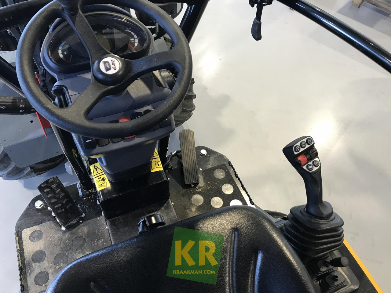 Valet de ferme neuf G2200E Giant: photos 9