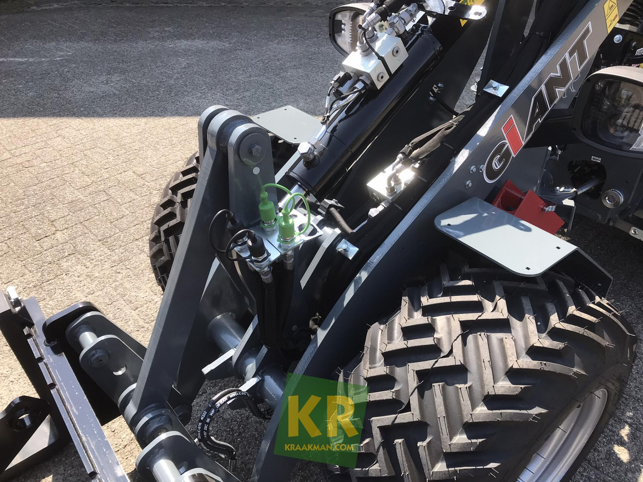 Valet de ferme neuf G2200E Giant: photos 6