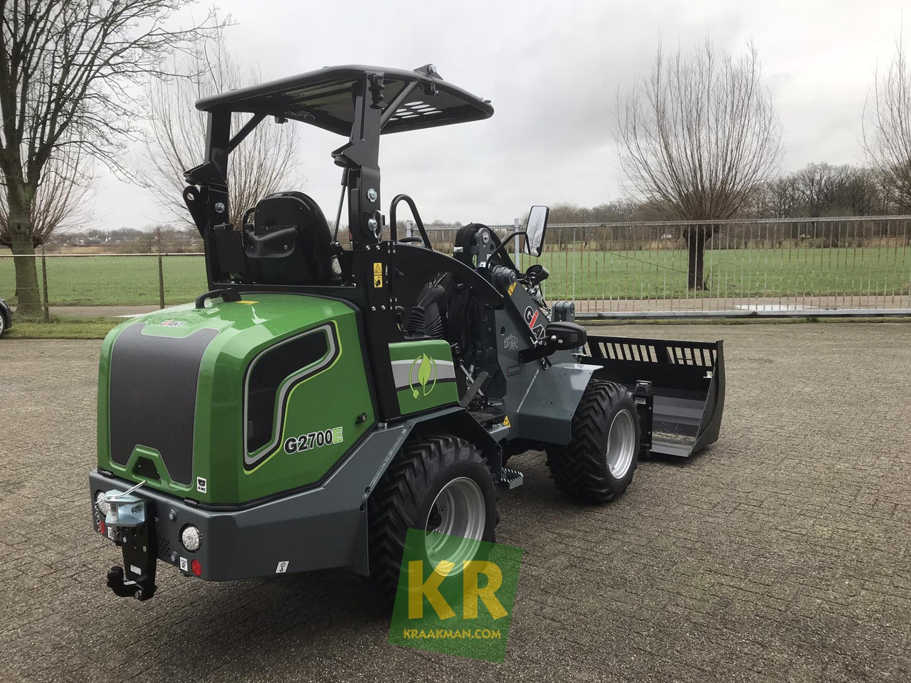 G2700E Giant - Valet de ferme: photos 4 G2700E Giant - Valet de ferme: photos 4