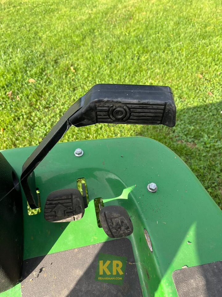 John Deere 1580 - Motofaucheuse: photos 5 John Deere 1580 - Motofaucheuse: photos 5