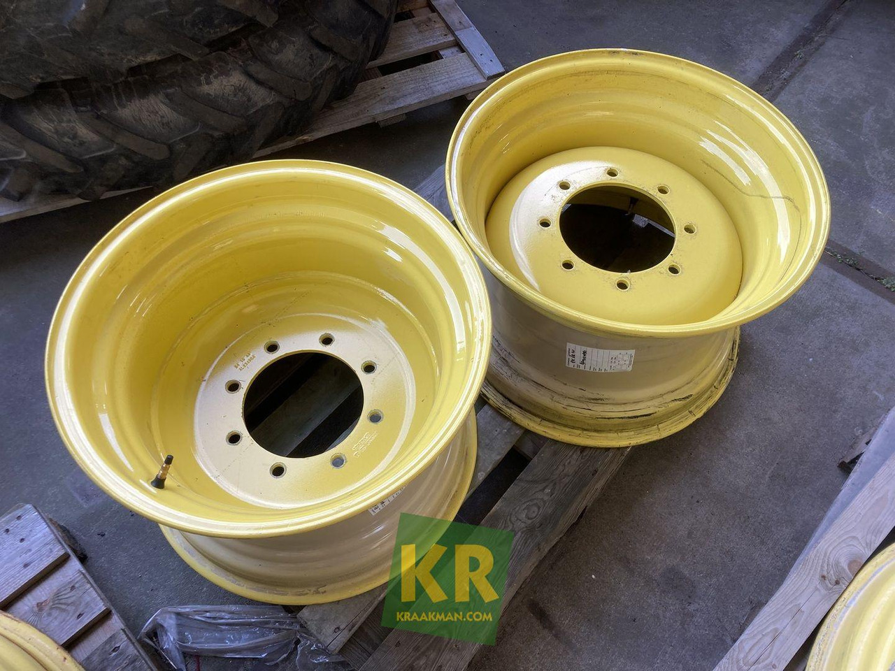 John Deere 16 X 24 velg - Jante pour Machine agricole: photos 1 John Deere 16 X 24 velg - Jante pour Machine agricole: photos 1