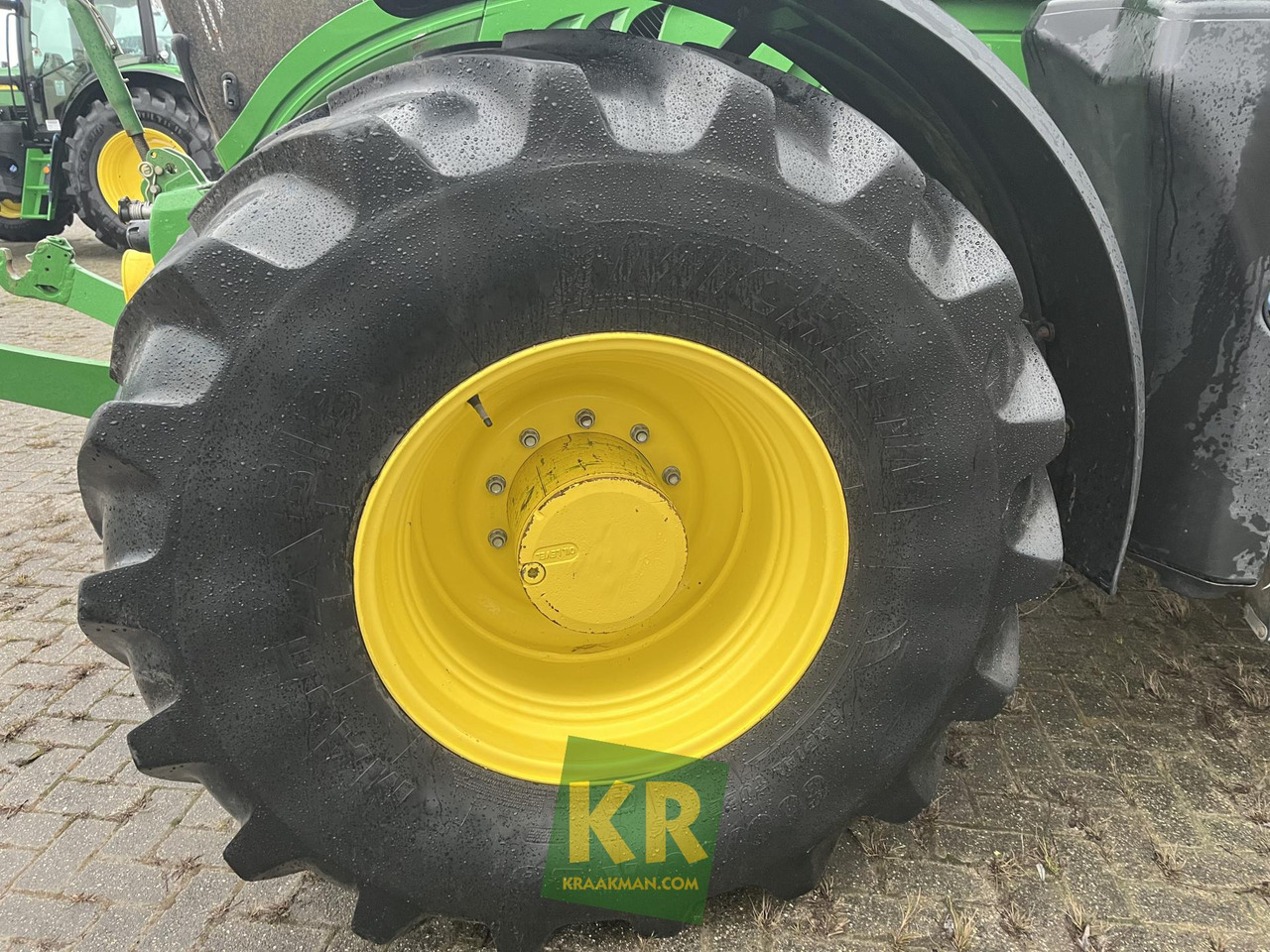 Tracteur agricole John Deere 6215R: photos 10