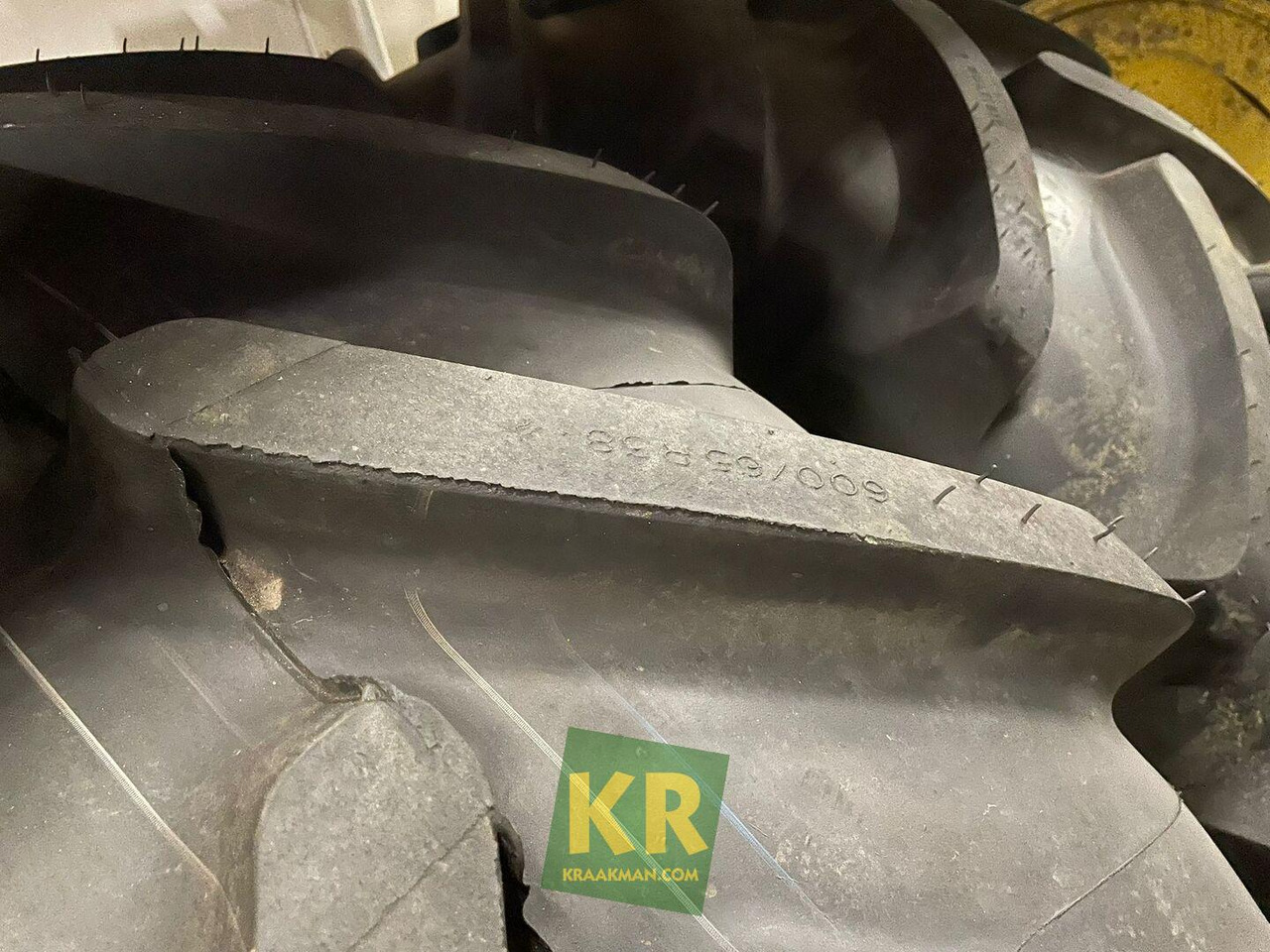 Michelin Multibib 600/65R38 - Roue complète pour Machine agricole: photos 2 Michelin Multibib 600/65R38 - Roue complète pour Machine agricole: photos 2