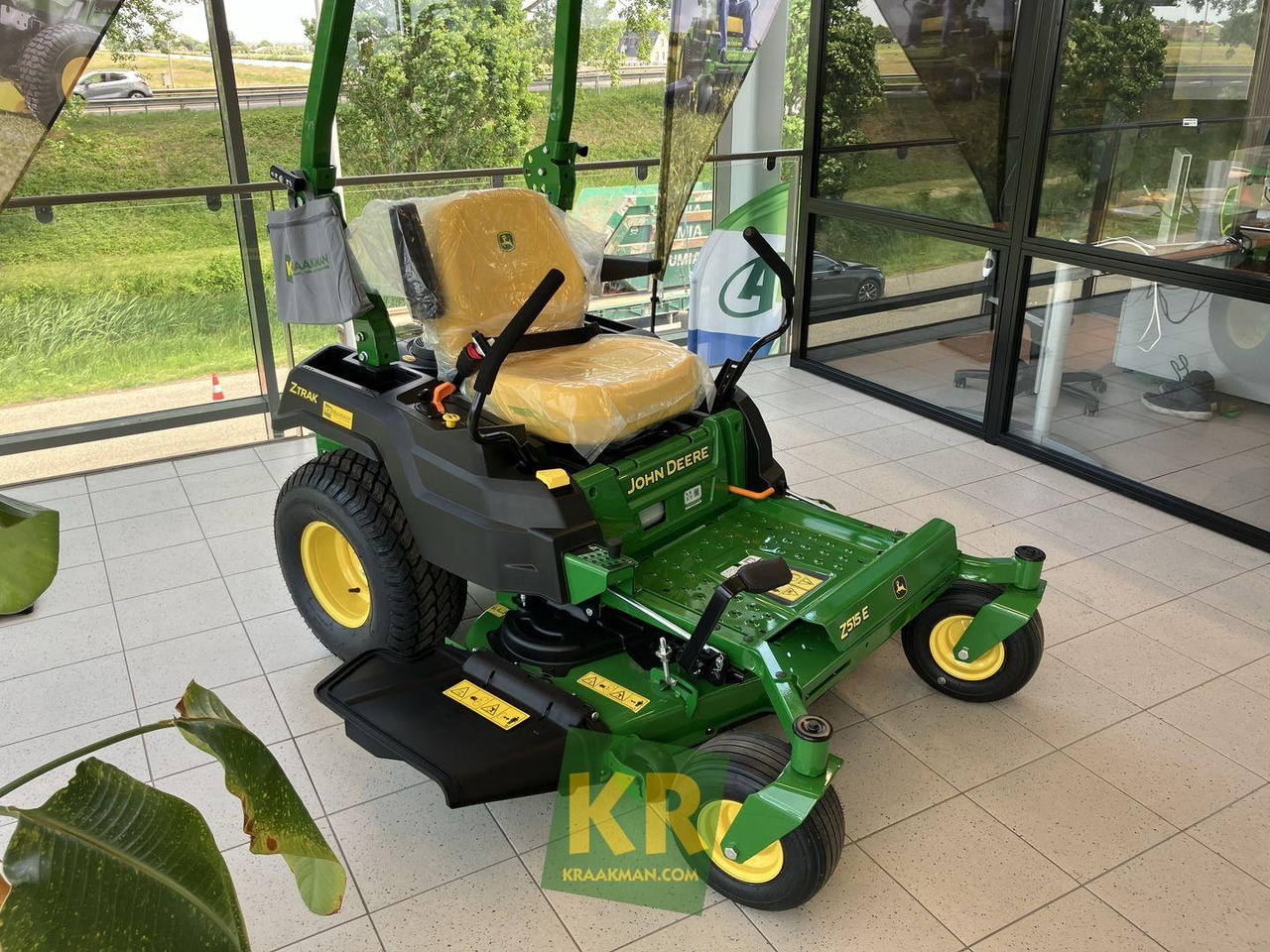 Z515E ZEROTURN John Deere - Motofaucheuse: photos 2 Z515E ZEROTURN John Deere - Motofaucheuse: photos 2