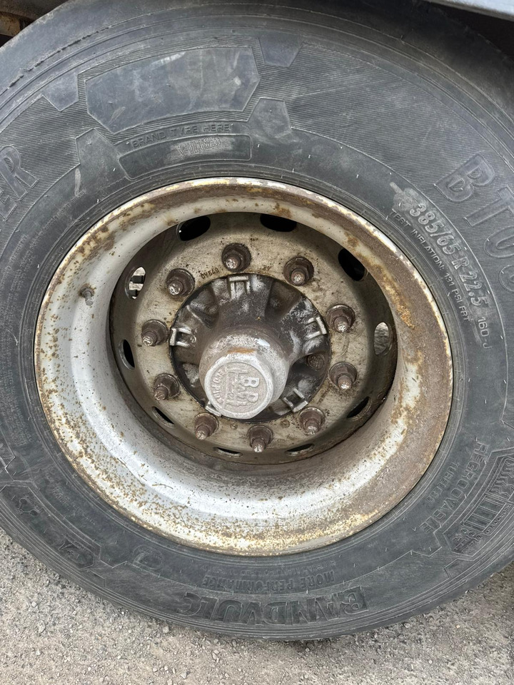 Semi-remorque frigorifique Gray and Adams 2005 Vector 1800 MT – MT-043: photos 18 Semi-remorque frigorifique Gray and Adams 2005 Vector 1800 MT – MT-043: photos 18