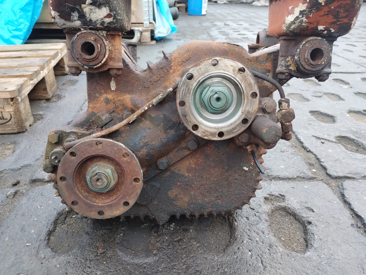 MERCEDES BENZ SKRZYNIA ROZDZILECZA REDUKTOR VG 325 4X4 1017 1217 1417 1617 - Moteur de rotation pour Camion: photos 1 MERCEDES BENZ SKRZYNIA ROZDZILECZA REDUKTOR VG 325 4X4 1017 1217 1417 1617 - Moteur de rotation pour Camion: photos 1