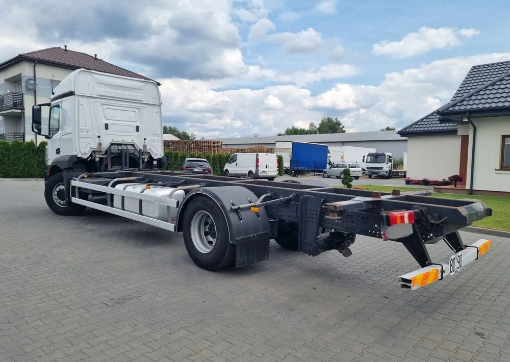 Mercedes-Benz Actros 1836 - Camion à rideaux coulissants: photos 4 Mercedes-Benz Actros 1836 - Camion à rideaux coulissants: photos 4