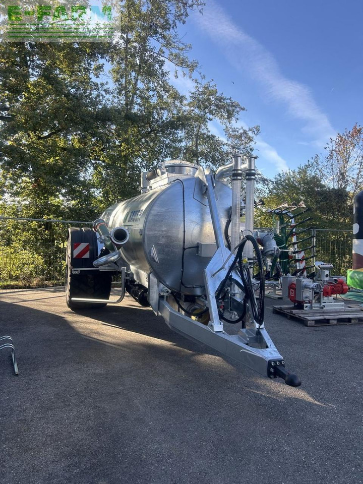 Bauer güllefass - Tonne à lisier: photos 2 Bauer güllefass - Tonne à lisier: photos 2